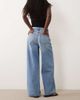Abercrombie & Fitch Abercrombie & Fitch Curve Love high rise wide leg jeans in light blue wash - 2