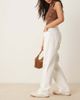 Abercrombie & Fitch Abercrombie & Fitch Curve low rise 90s relaxed jeans in clean white - 2