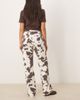 Abercrombie & Fitch Abercrombie & Fitch high rise 90s relaxed jeans in cow print-Multi - 2