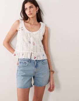 Abercrombie & Fitch Abercrombie & Fitch high rise denim dad shorts with clean hem in bleach blue