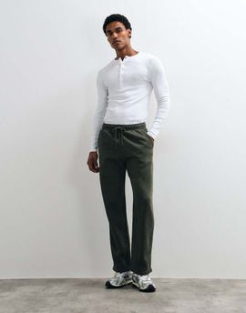 Abercrombie & Fitch Abercrombie & Fitch icon logo straight leg sweatpants in khaki-Green