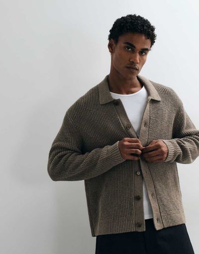 Abercrombie & Fitch Abercrombie & Fitch knit crew neck button up cardigan in mink-Neutral