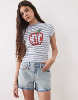 Abercrombie & Fitch Abercrombie & Fitch mid rise A-line denim shorts with raw hem in light blue wash