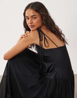 Abercrombie & Fitch Abercrombie & Fitch plunge neck flowy maxi dress in black