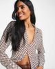Abercrombie & Fitch Abercrombie & Fitch sheer shirt in brown checkerboard - 3