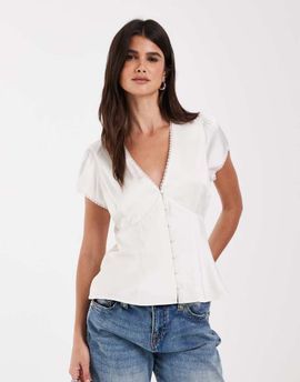 Abercrombie & Fitch Abercrombie & Fitch V-neck short sleeve blouse in cream-White
