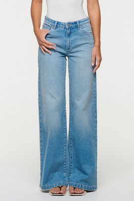 Abrand Jeans Abrand Jeans 95 Wide Tall Jean in Maya, Women's at Urban Outfitters