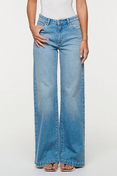 Abrand Jeans Abrand Jeans 95 Wide Tall Jean in Maya, Women's at Urban Outfitters