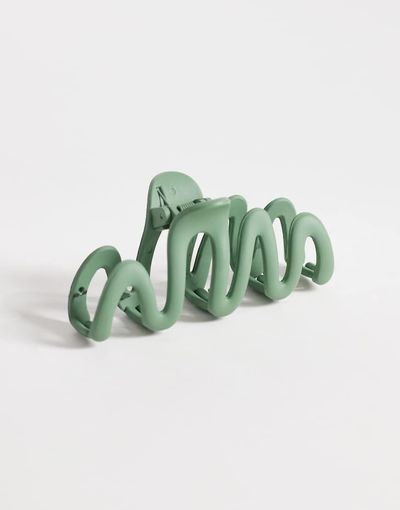 Accessorize Accessorize extra large matte wiggle hair claw clip in green