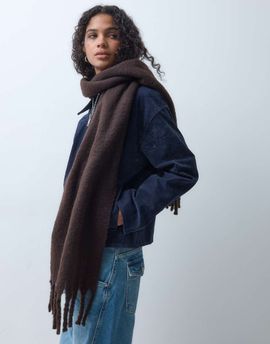 Accessorize Accessorize super fluffy scarf in chocolate brown