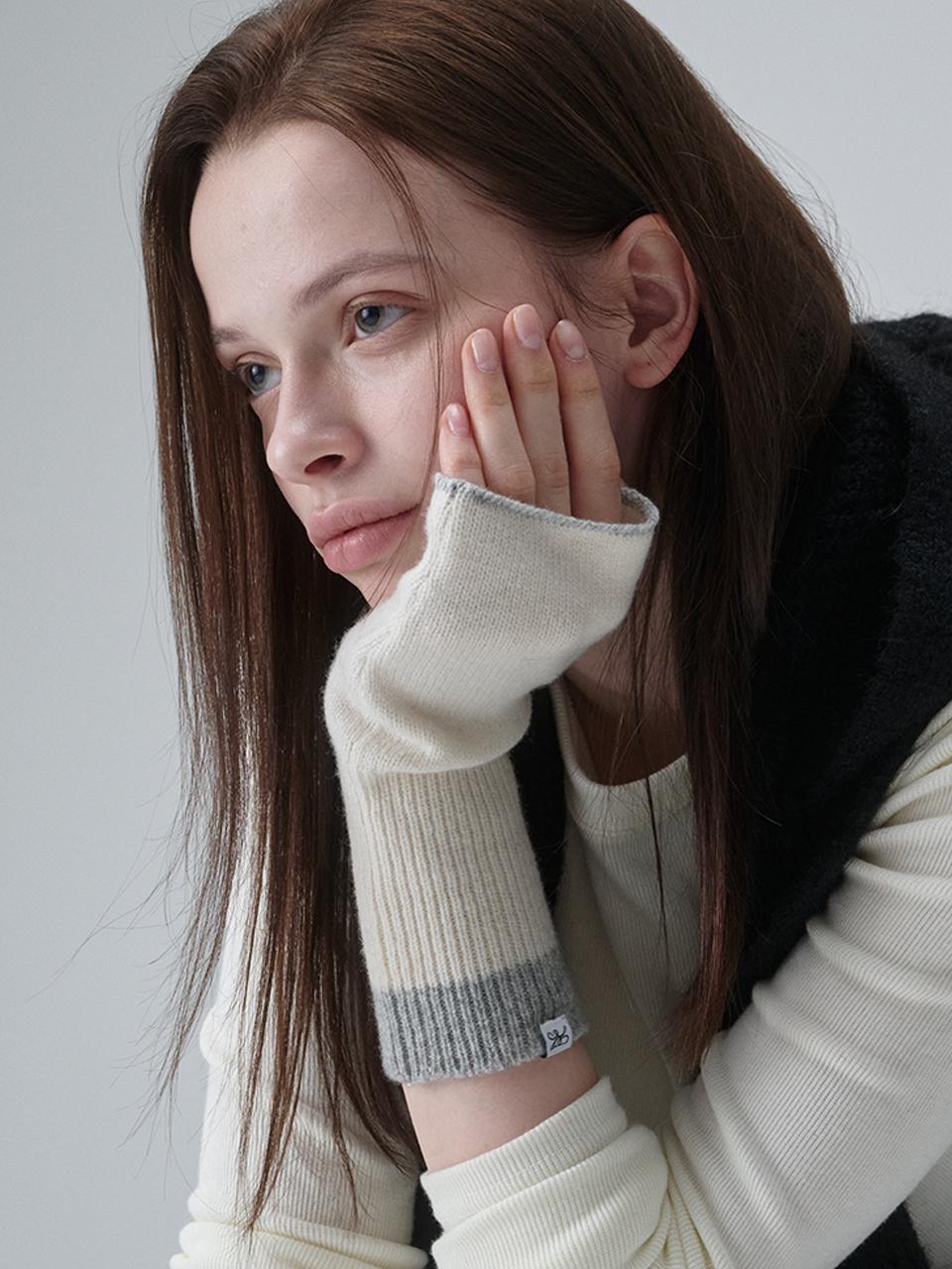 ACOC Merino Wool Fingerless Handwarmer [Beige]