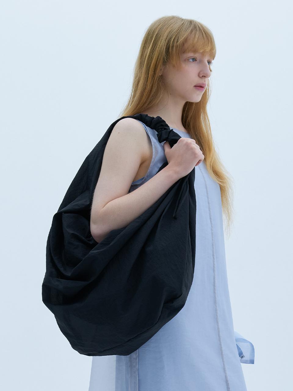 ACOC Tangle Twist Shoulder Bag [Black]