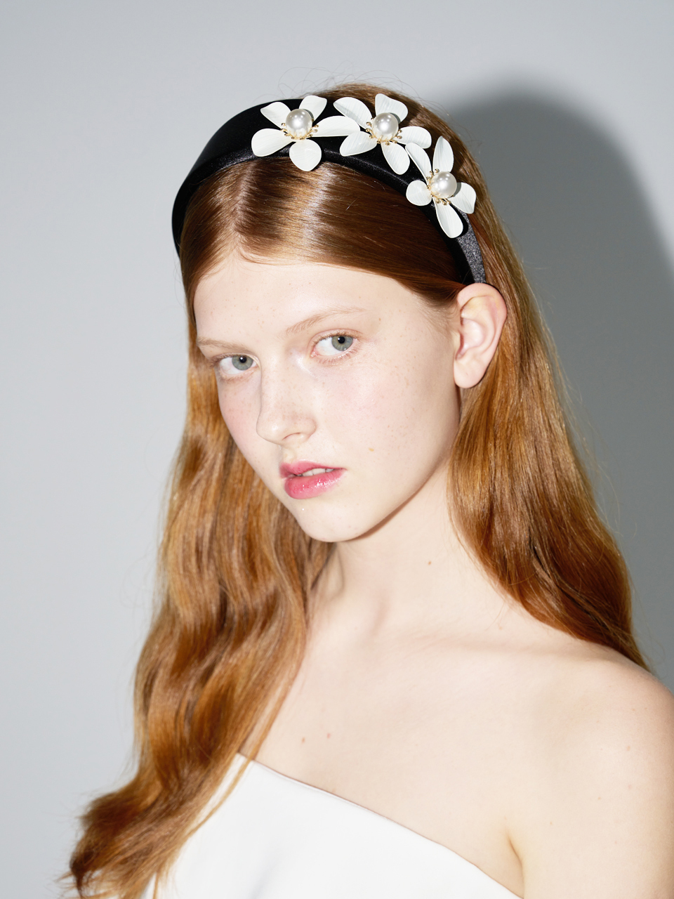 ACONTT Bride Steel Flower Cushion Band _ 2 Colors