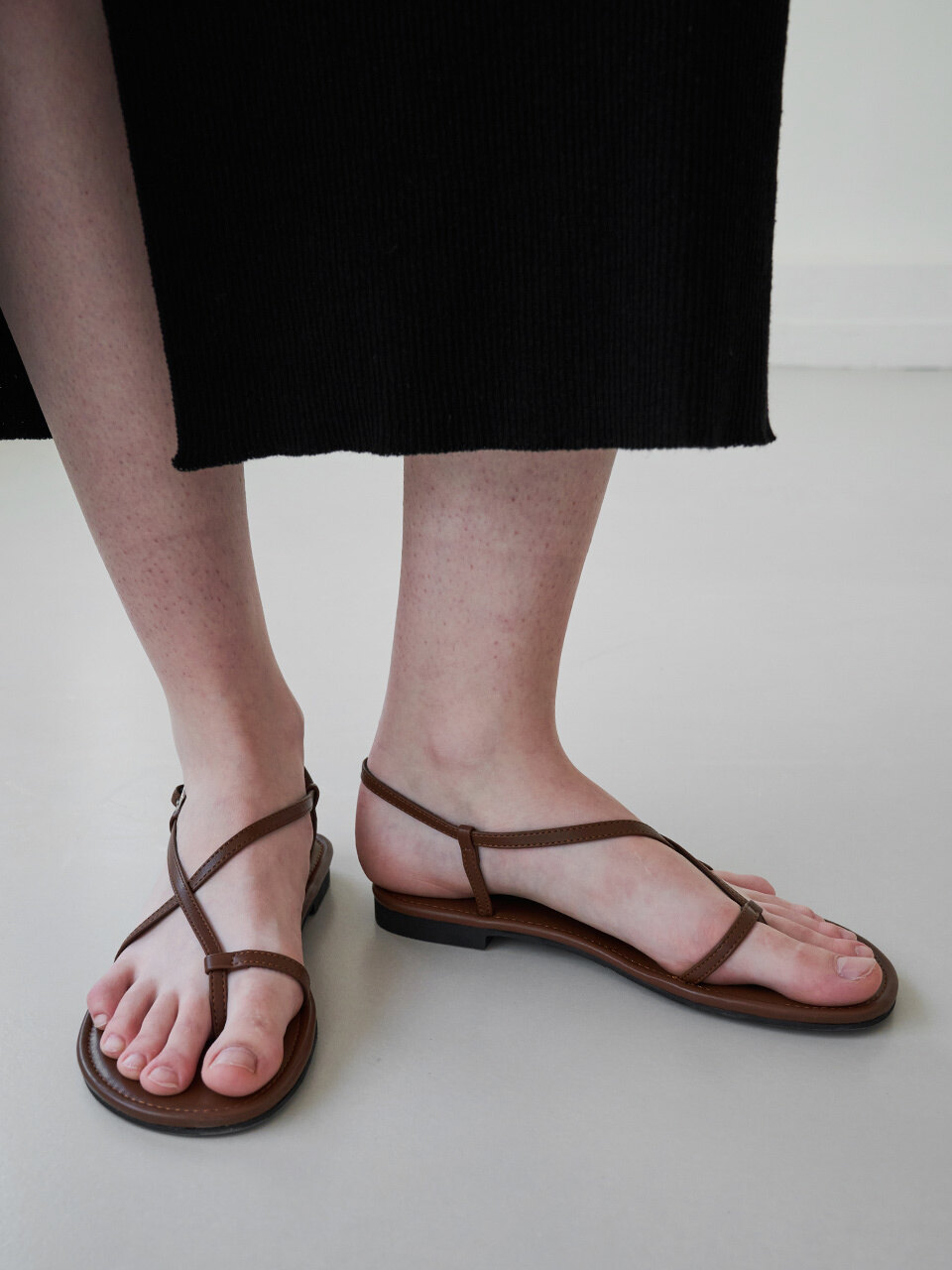 ADAUL Basic Strap Sandals - Brown