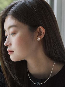ADAUL Roof Pearl Mini Earring (Silver)