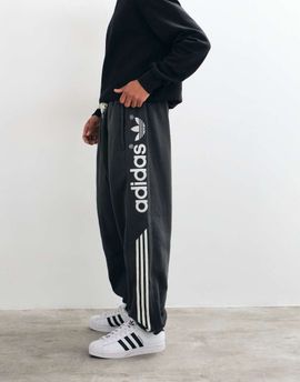 adidas Originals adidas Originals block sweatpants in utility black