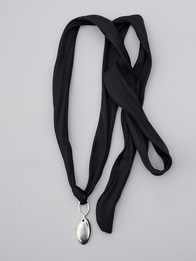 ae Oval Ring Necklace