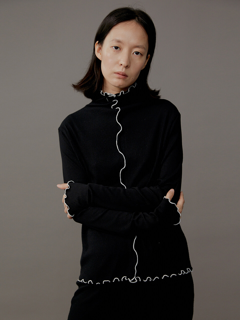 AEER Fit S Mid Edge Colored T-Shirts Blouse_Natural Black