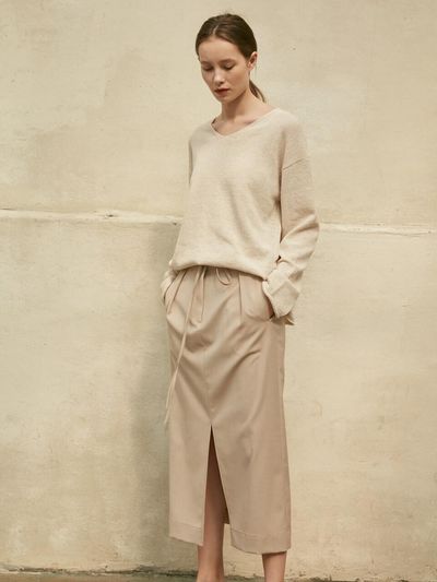 AEER H Slit Skirt Beige