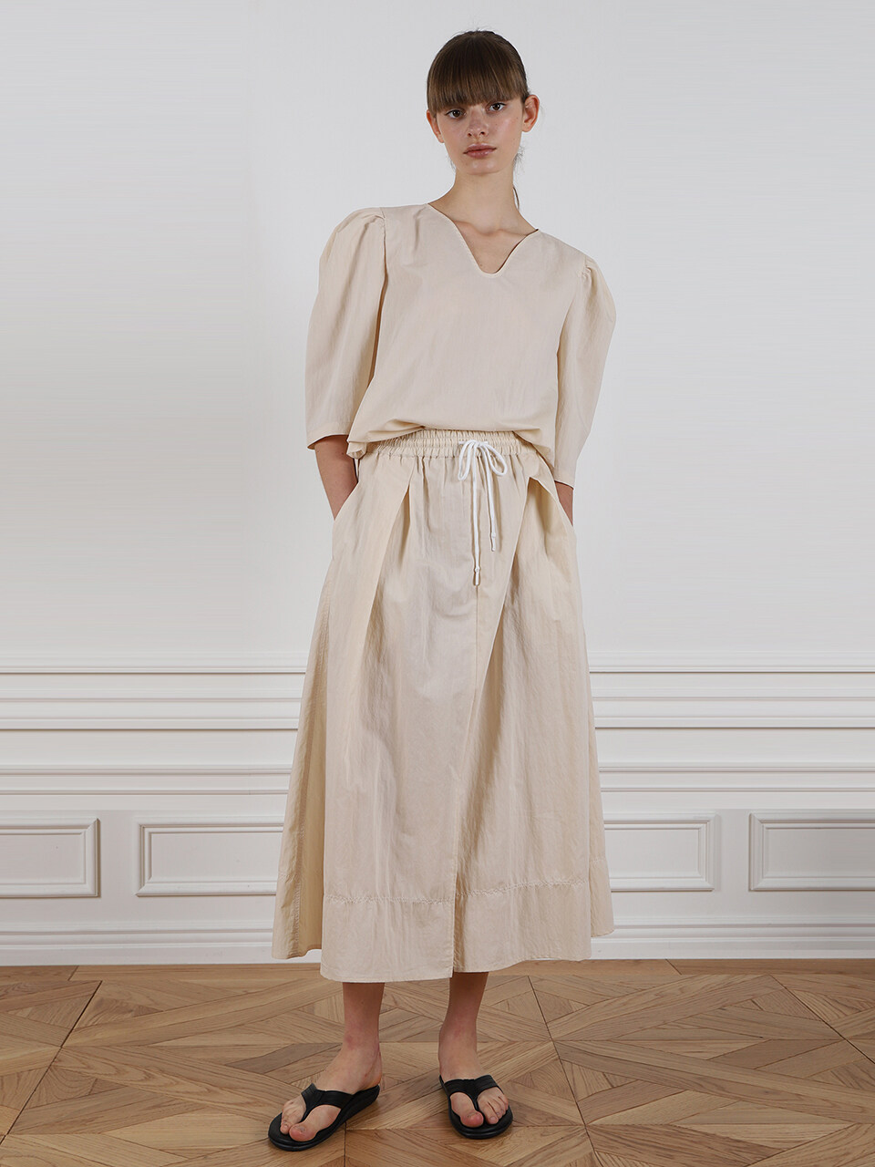 AEER Skirt String Eband Slit_Beige
