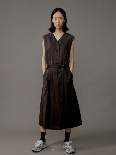 AEER Tuck Ring Strap Skirt_Brown
