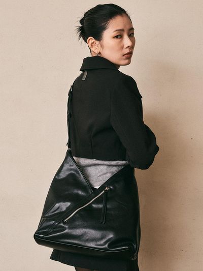 Aei&Rei Side Zipper Shoulder Bag