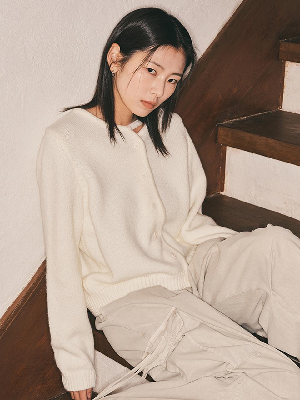 Aei&Rei Slit Neck Knit Cardigan
