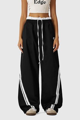 Aelfric Eden Aelfric Eden Baggy Sweatpants in Black at Urban Outfitters