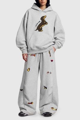 Aelfric Eden Aelfric Eden Dachshund Pullover Hoodie in Grey, Women's at Urban Outfitters