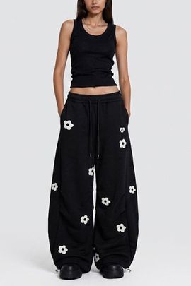 Aelfric Eden Aelfric Eden Floral Embroidery Baggy Barrel Sweatpants in Black, Women's at Urban Outfitters