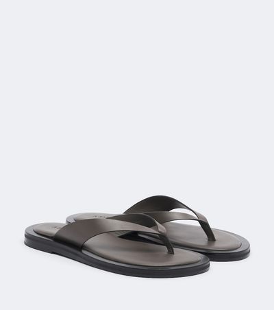 A.Emery A.Emery Marcelle leather thong sandals