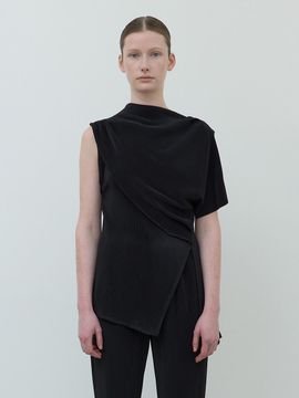 AFTERGLOWOOL Draped Shawl Pleated Blouse [Black]