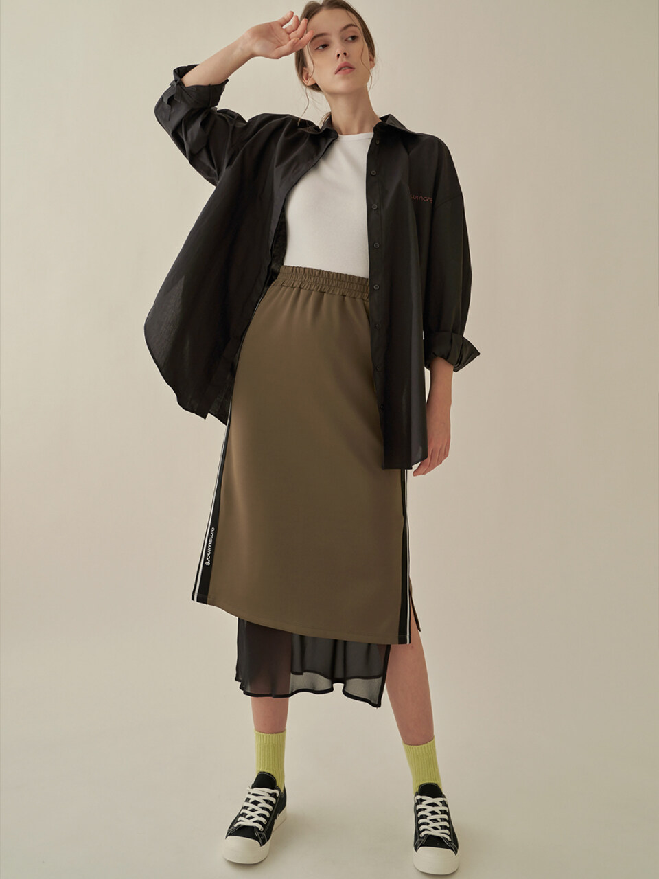 aimswing+8 Side Slit Skirt (Khaki)