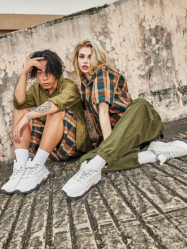 AKIII CLASSIC Tracking Ugly Sneakers_Cream