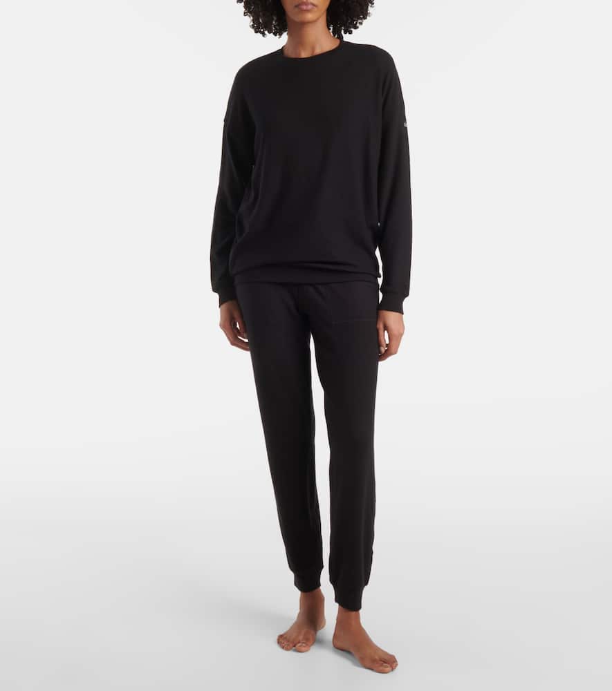 Alo Yoga Clothing