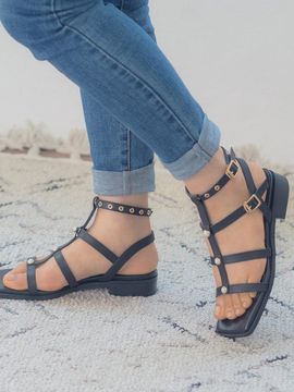 amellie Natasha Flat