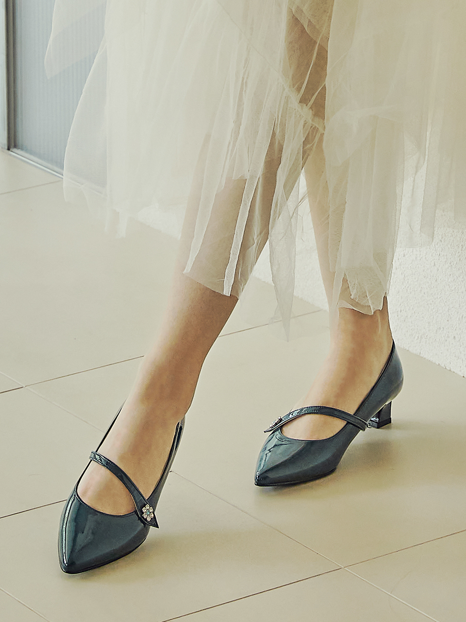 amellie Yelena Mid-heel Pumps