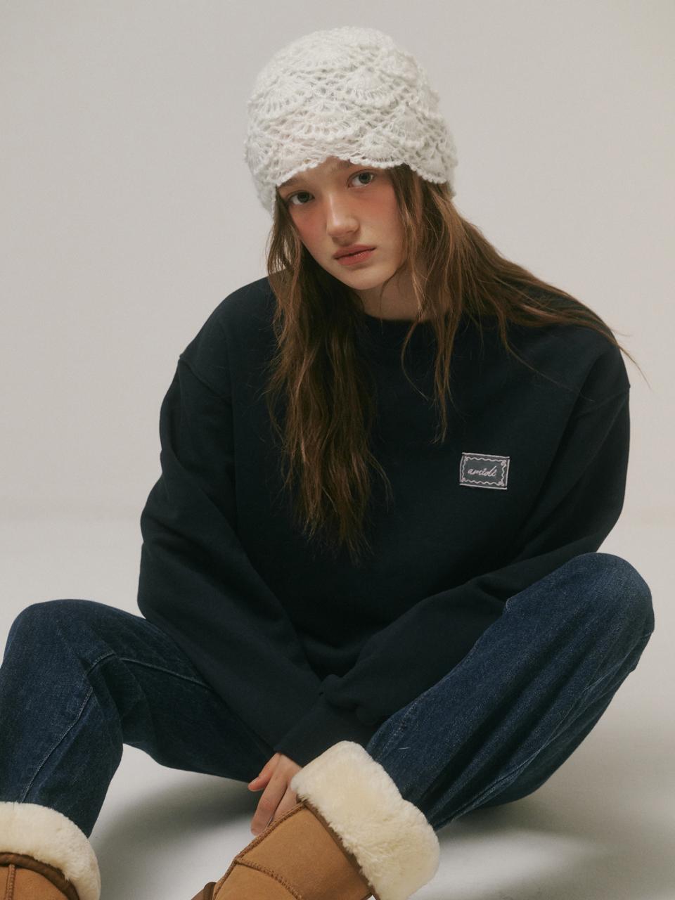 AMIDI LACE LABEL STANDARD FIT SWEATSHIRT_NAVY
