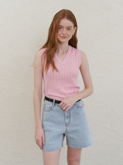 AMONG Slim Cable Knit Vest - Pink