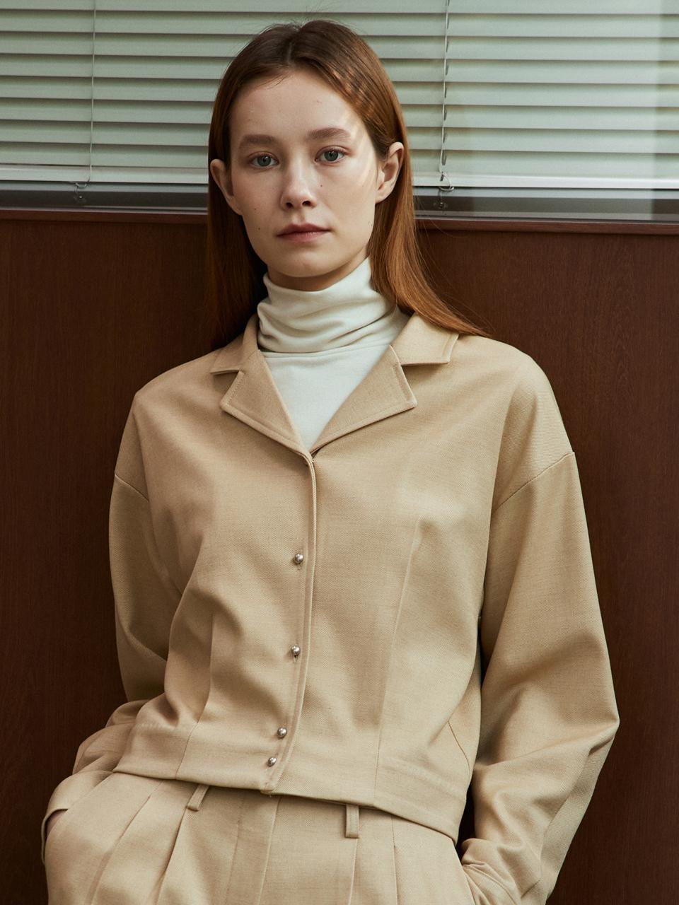 Amour moier crop wool shirt (beige)