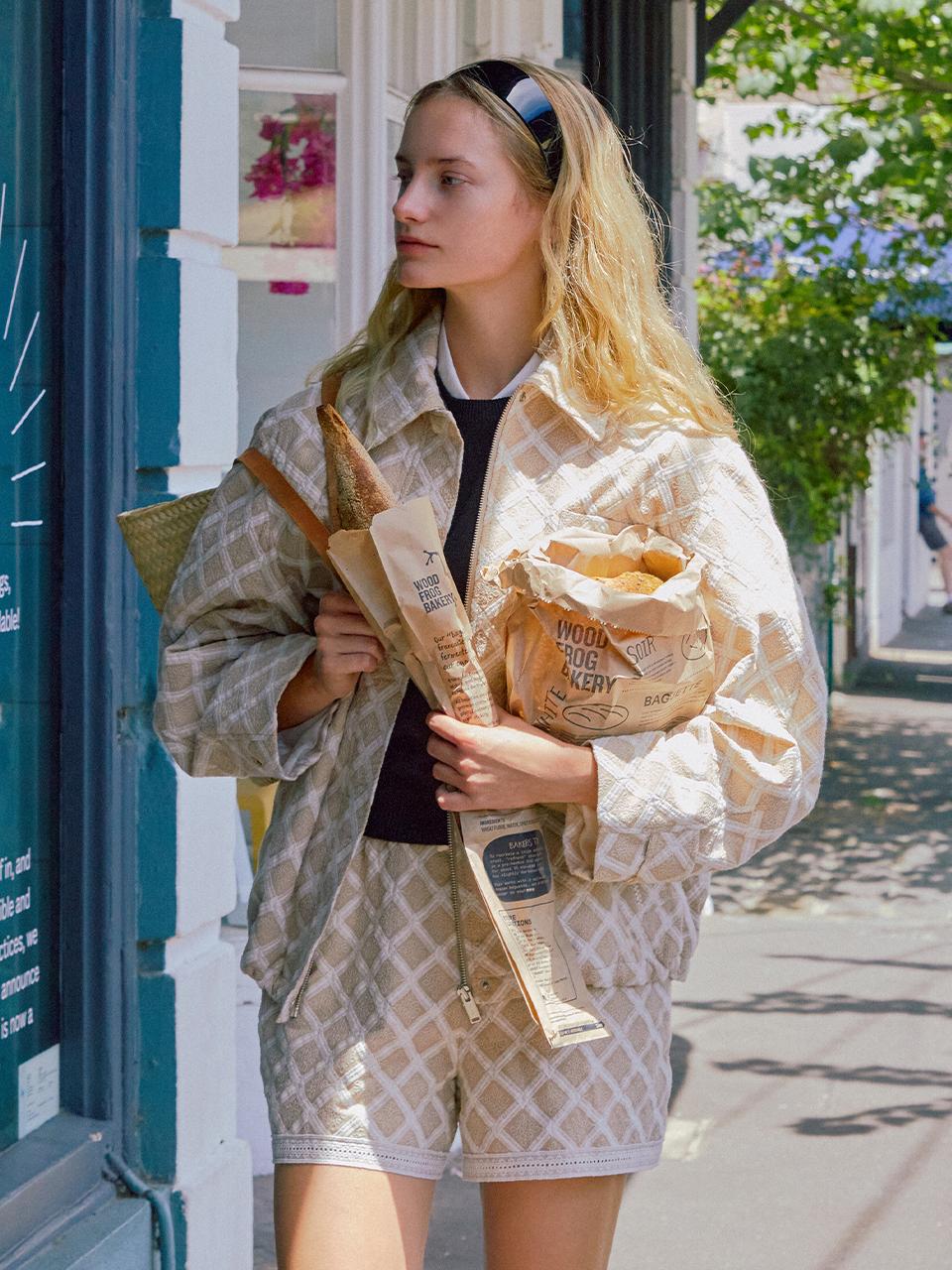 AND YOU Doveton Embroidered Volume Sleeve Zip Jacket