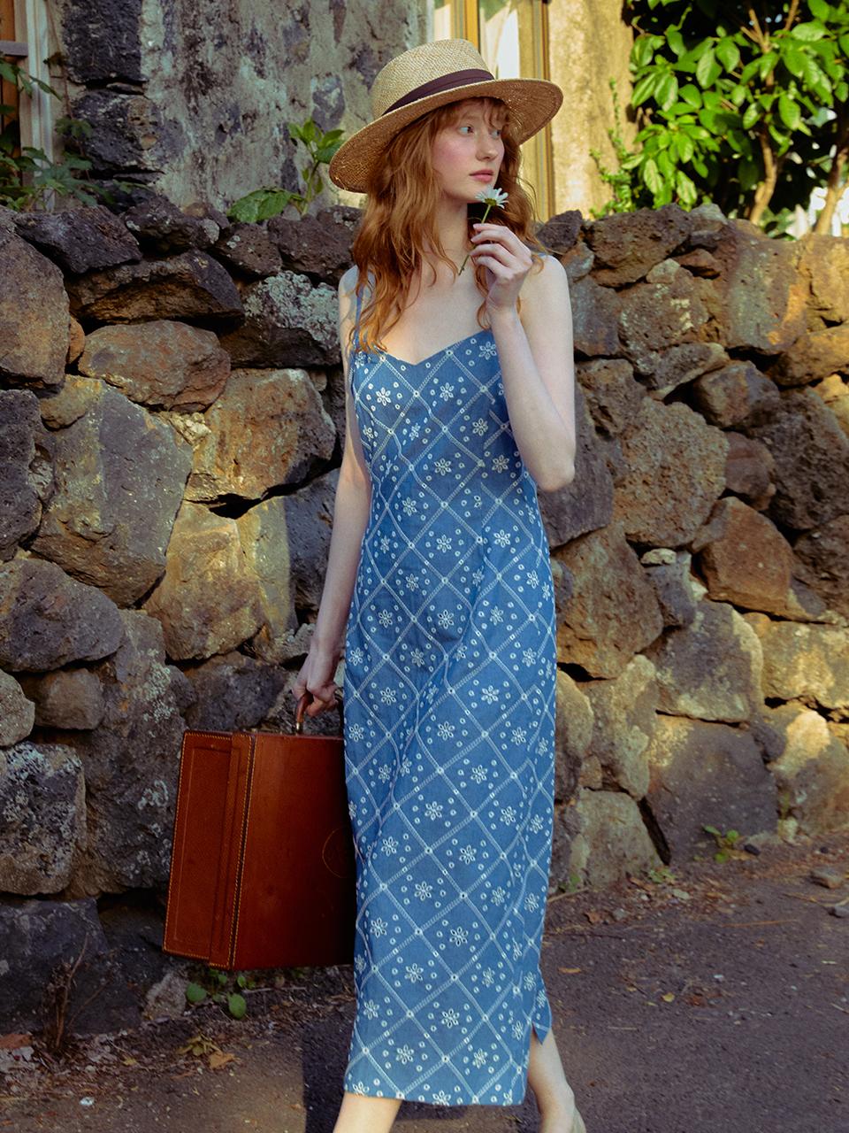 AND YOU Geelong Embroidery Sleeveless Long Dress_Blue
