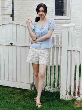AND YOU Hollis Frill Detail Shorts [Ivory dot]