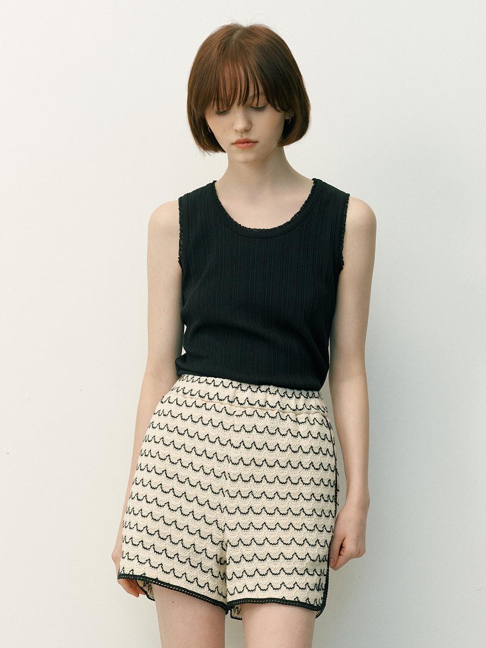 AND YOU Kakadu Lace Detail Banded Shorts