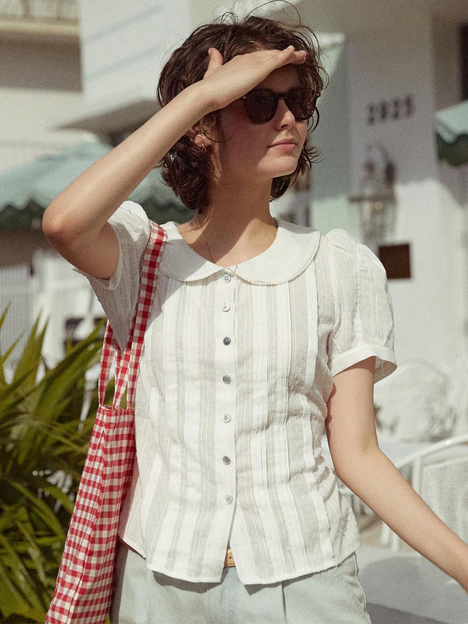 AND YOU Lauderdale Peter Pan Collar Pin-tuck Blouse [Ivory]