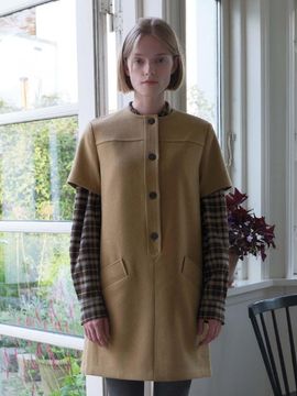 AND YOU Mors Button Down Short Sleeve Dress (Camel / Navy)