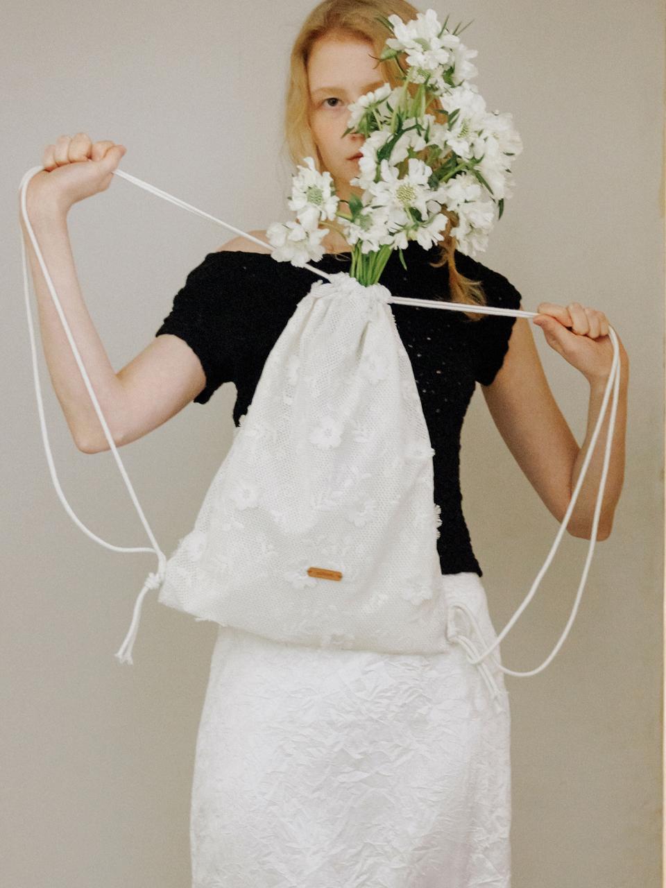 ANDNEEDS Bloom Gym Sack Backpack [WHITE]