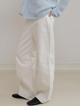 ANDNEEDS Cotton Curved Straight Pants [Beige]