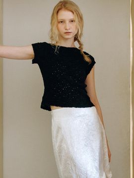 ANDNEEDS Flory Half Blouse [Black]