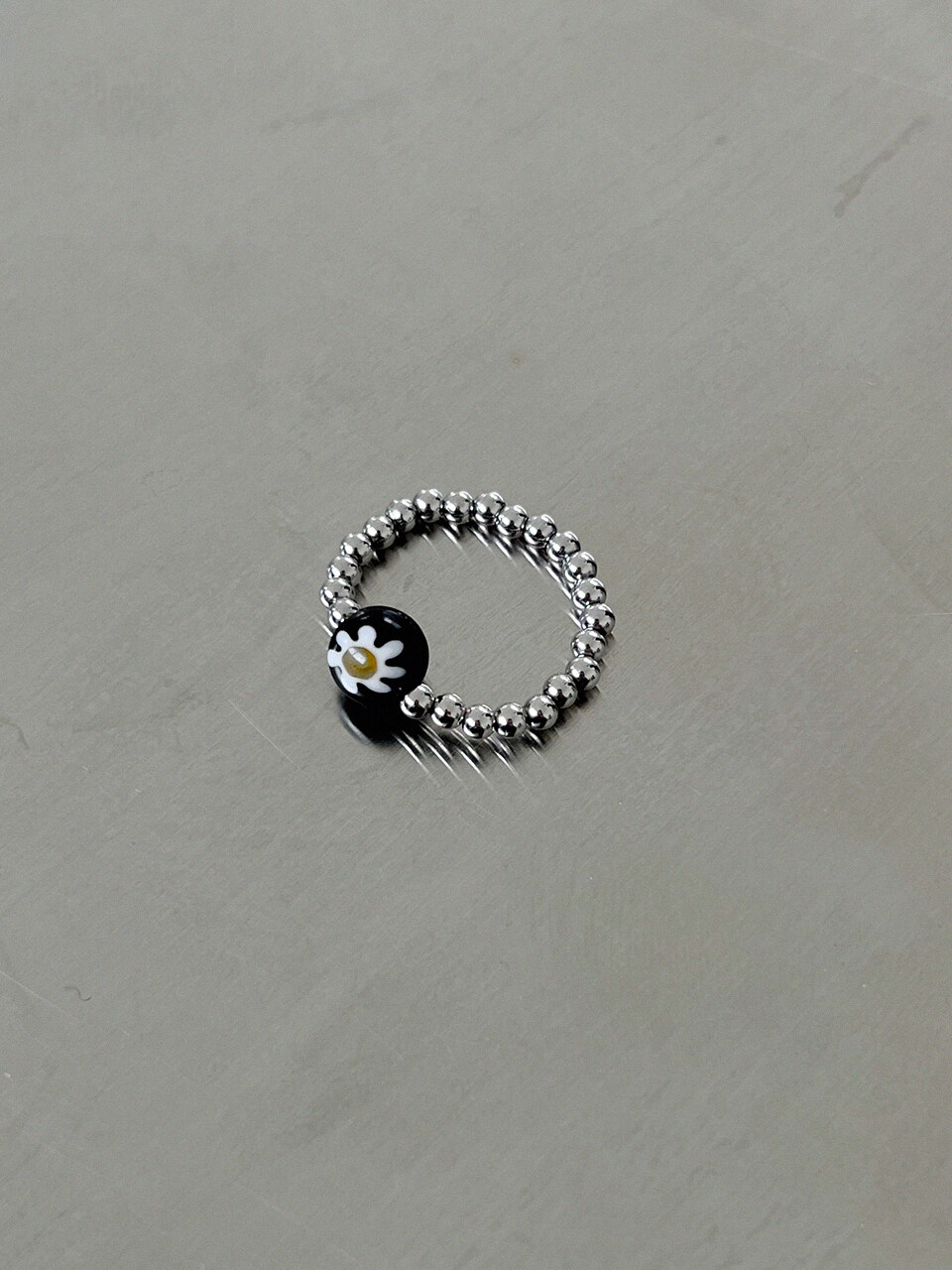 ANNAFLAIR1986 Black Ball Point Ring